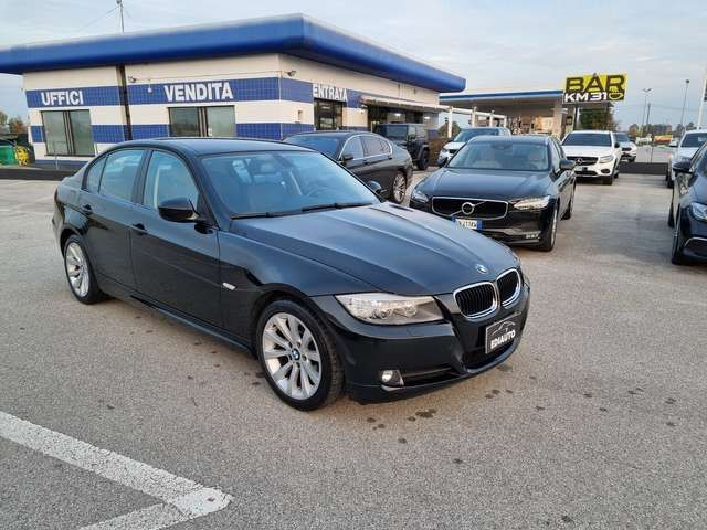 BMW 320 320i FUTURA FL