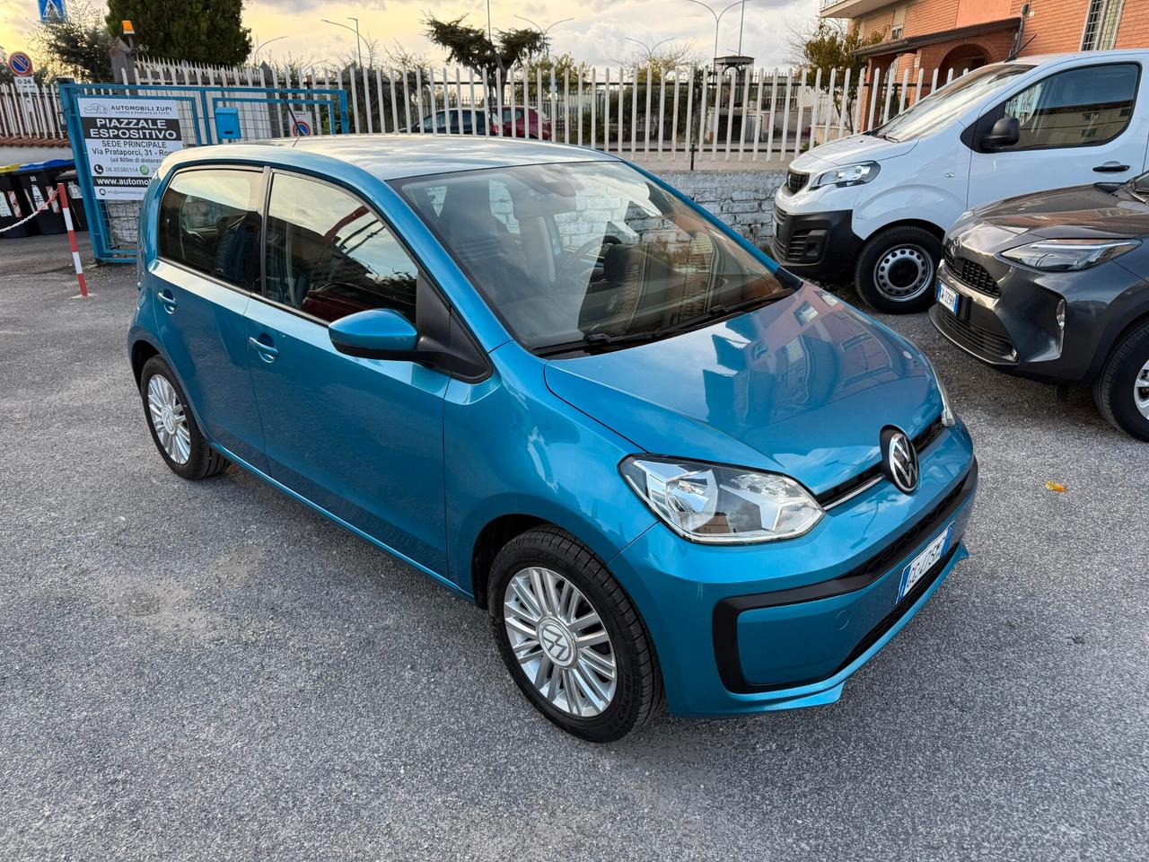 Volkswagen UP! 65cv **4 GOMME NUOVE**