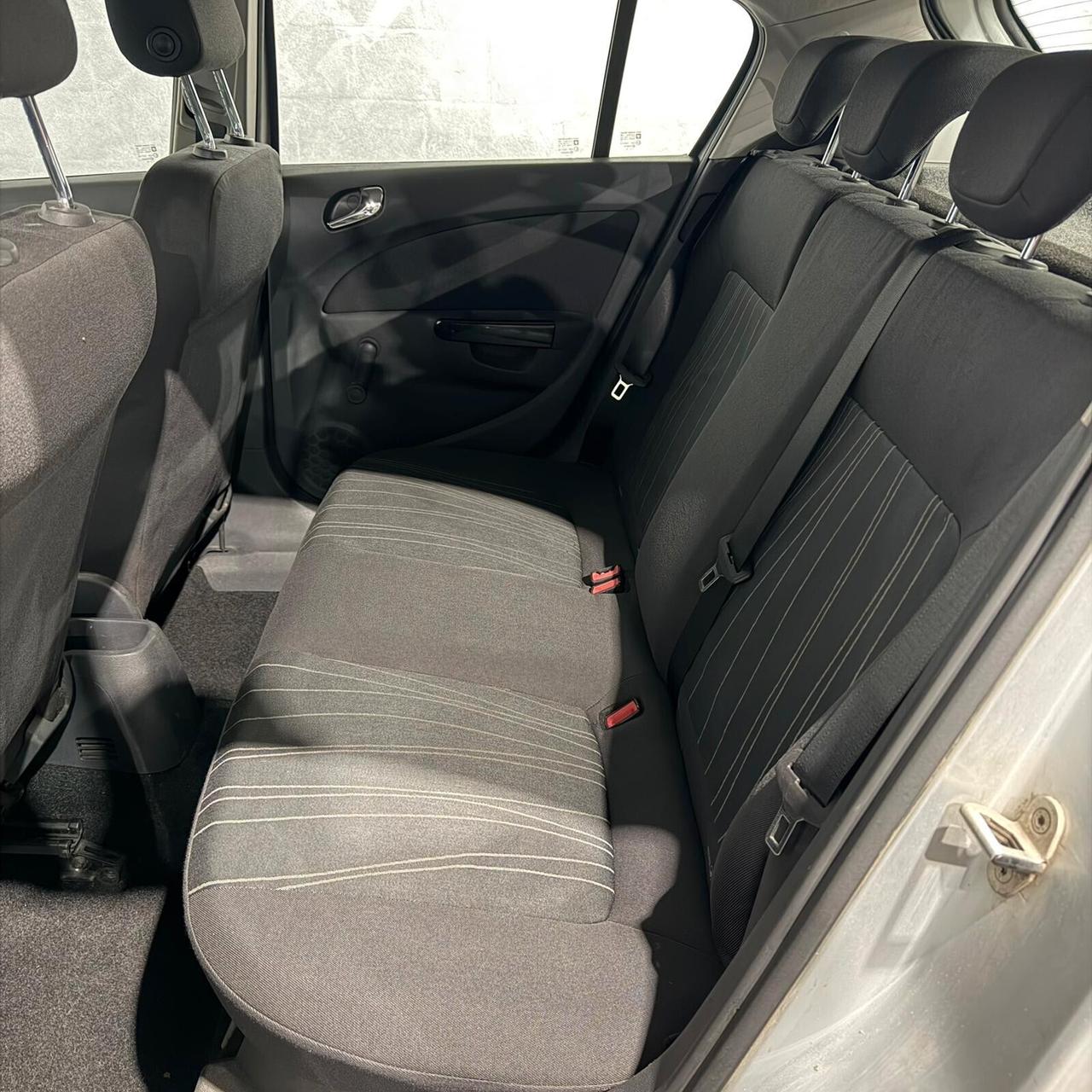 Opel Corsa 1.2 5 porte Club