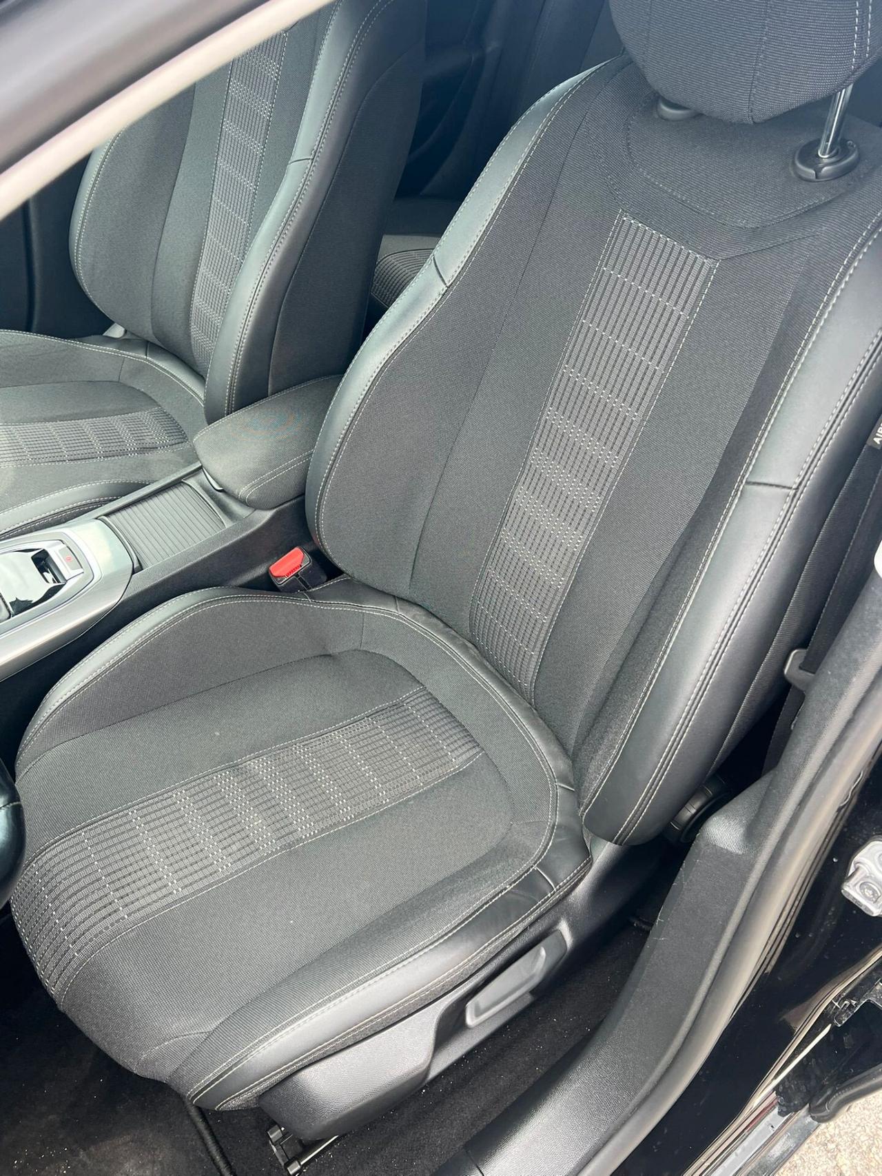 Peugeot 308 BlueHDi 130 S&S Allure