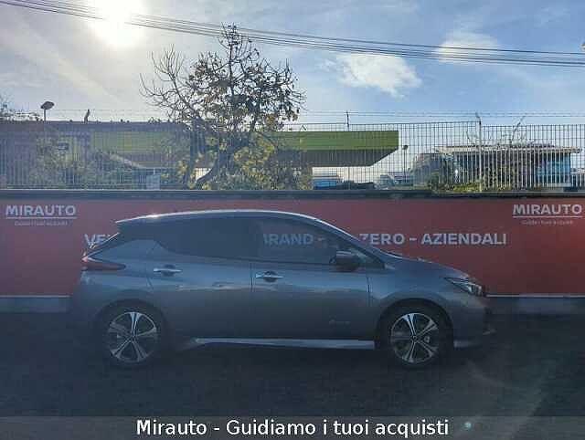 Nissan LEAF N-Connecta 40 kWh