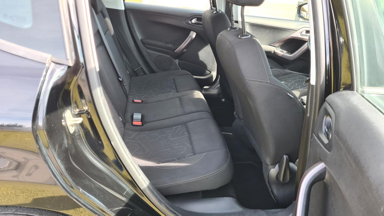 Peugeot 2008 1.6 BlueHDi 75 Active 2015 NEOPATENTATI