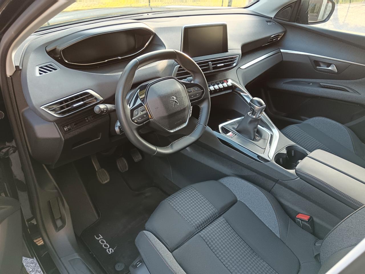 Peugeot 3008 BLUEHDI 130CV BUSINESS PERFETTA