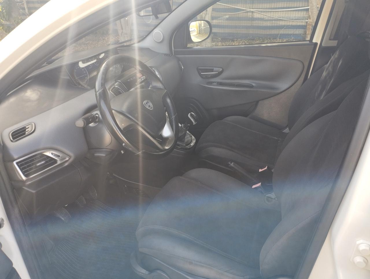 Lancia Ypsilon 1.3 MJT 16V 95 CV 5 porte S&S Platinum