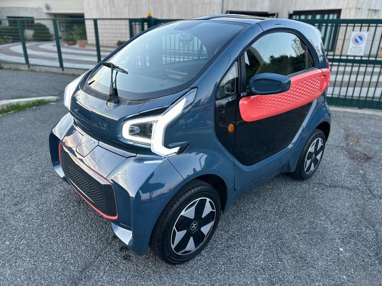 Xev Yoyo Elettrica Patente A1 Microcar