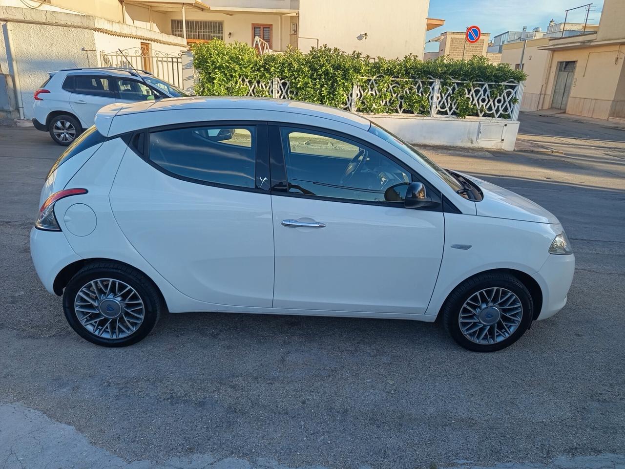 Lancia Ypsilon 1.2 69 CV 5 porte
