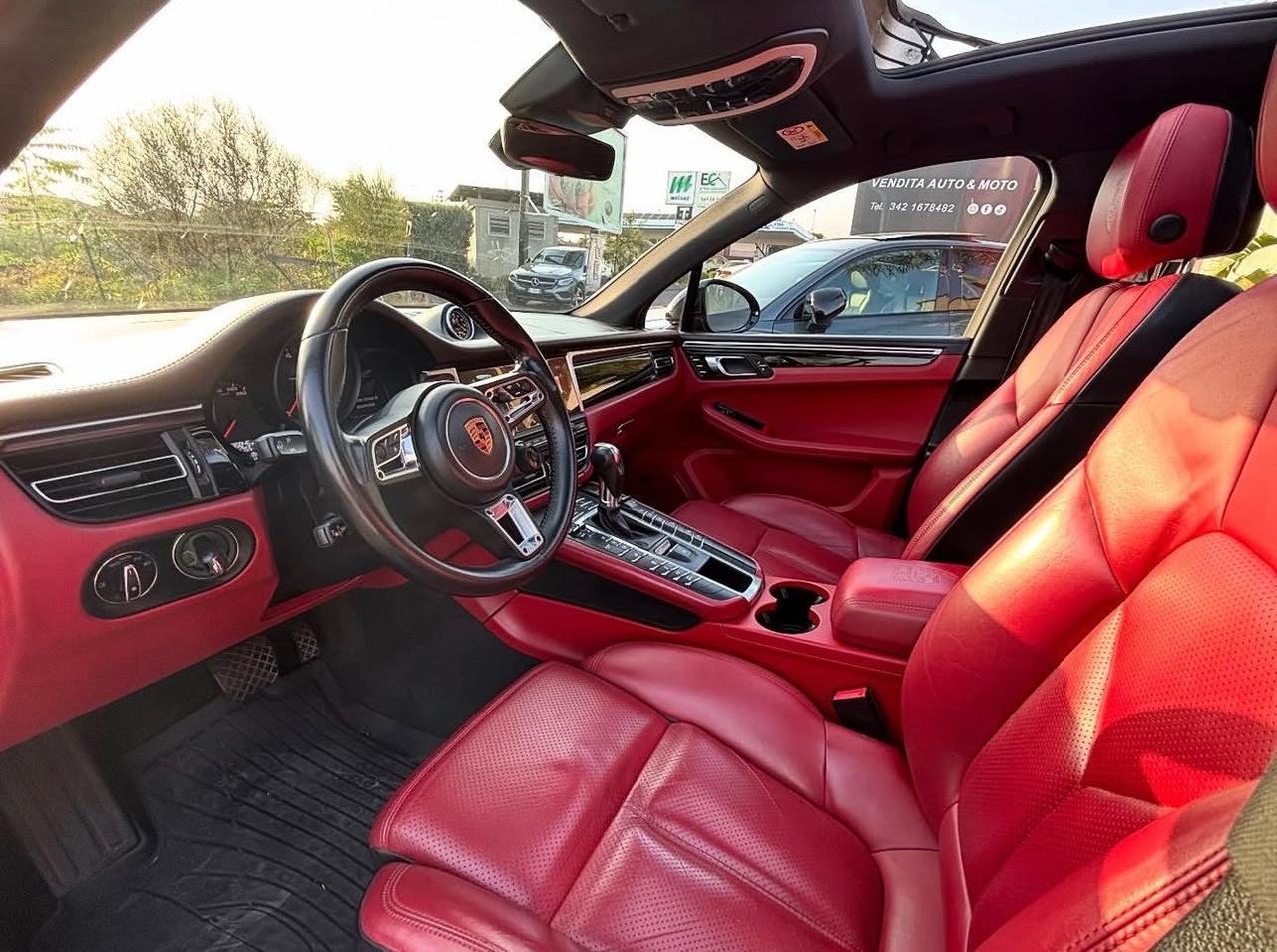 Porsche Macan 2.0- tetto apribile