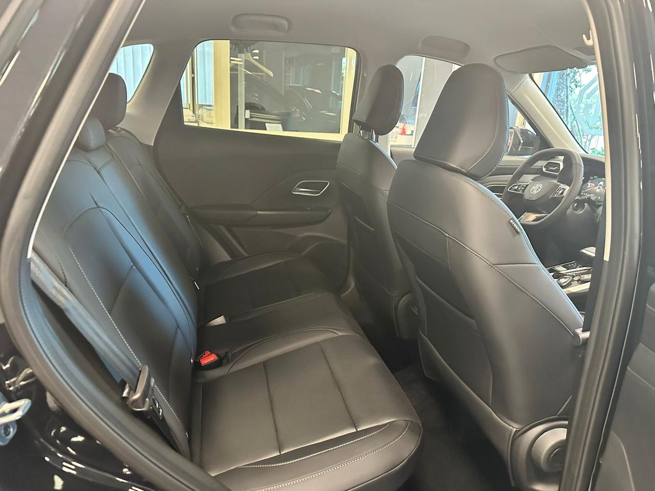 Mg ZS Hybrid+ Luxury SENZA VINCOLI