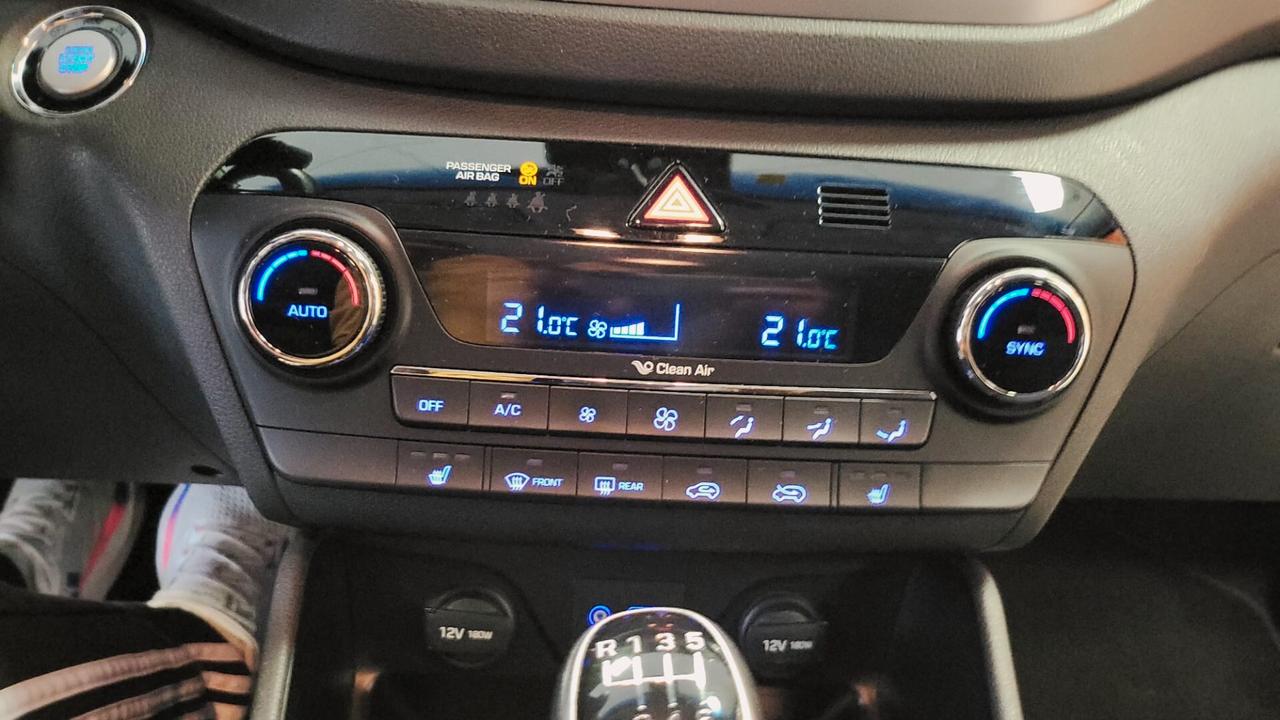 HYUNDAI TUCSON 1.7 CRDi XPossible 2W , (115CV)-OTTIME CONDIZIONI-ADATTA ANCHE A NEO PATENTATI