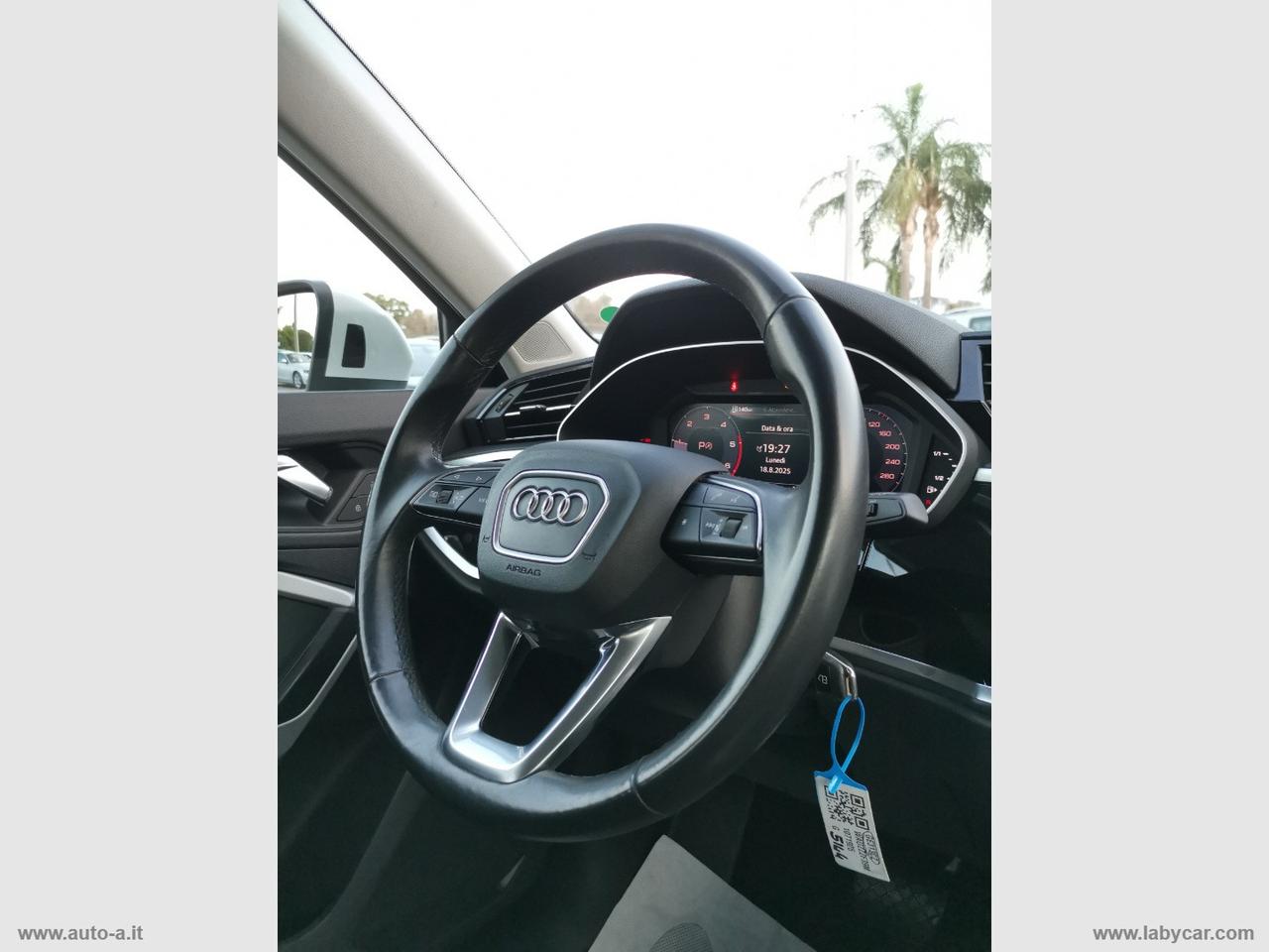 AUDI Q3 35 TDI S tronic Business Advanced