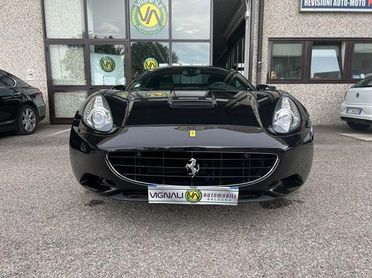 FERRARI California DCT