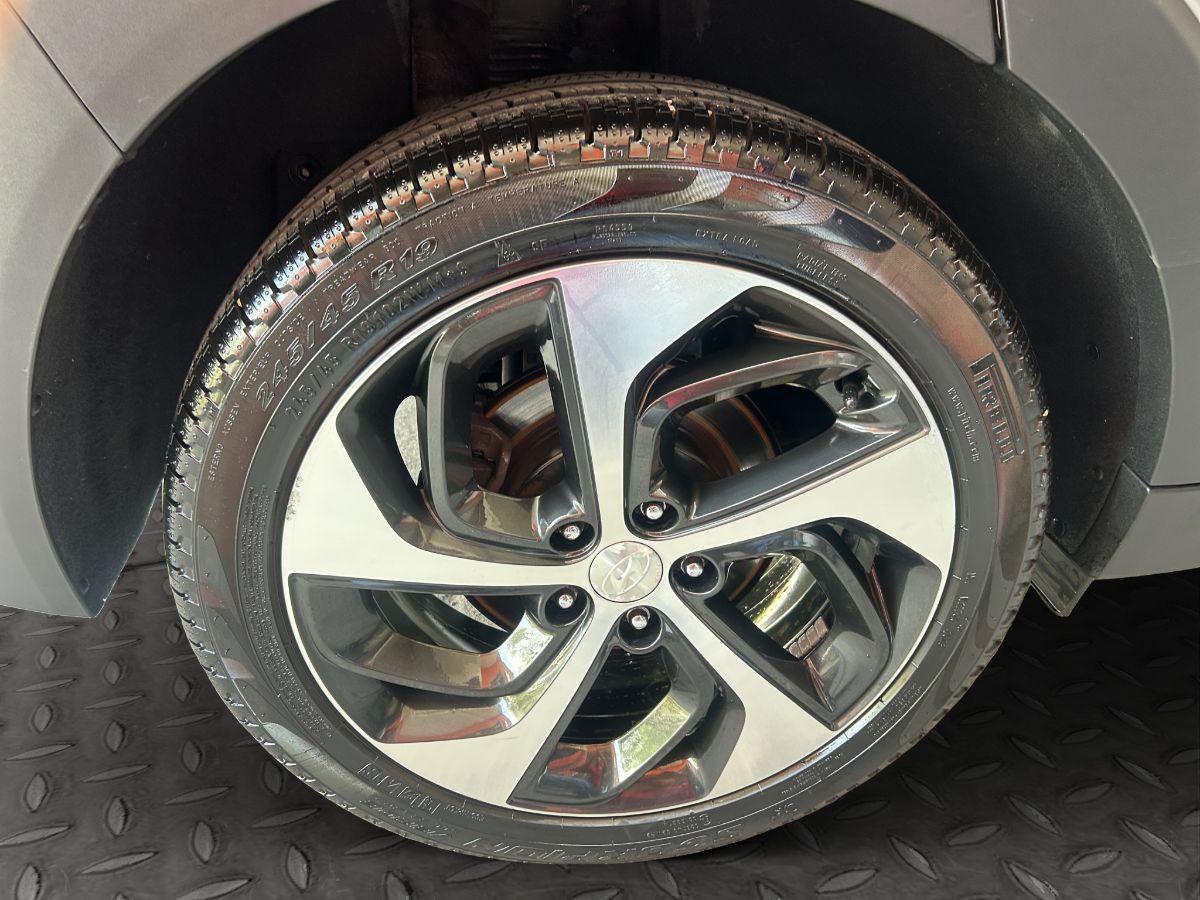 HYUNDAI - Tucson - 1.7 CRDi 116CV XPossible NAVI TELECAMERA