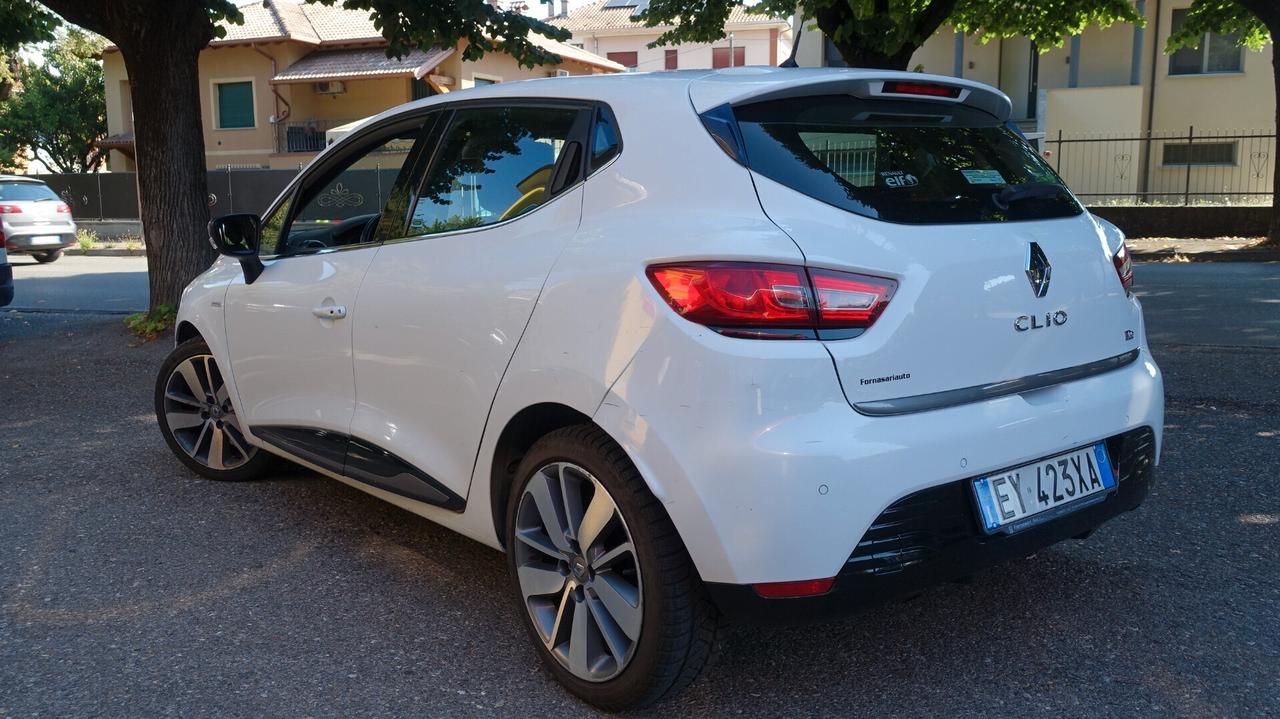 Renault Clio 1.2 75CV 5 porte Costume National NEO PATENTATO
