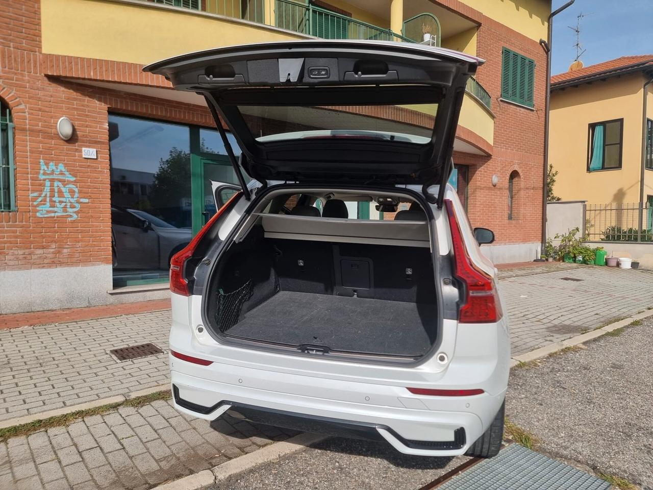 Volvo XC 60 XC60 B4 (d) AWD automatico Ultimate Dark