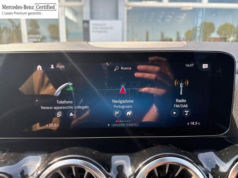 Mercedes-Benz GLA 200 D PREMIUM AUTO