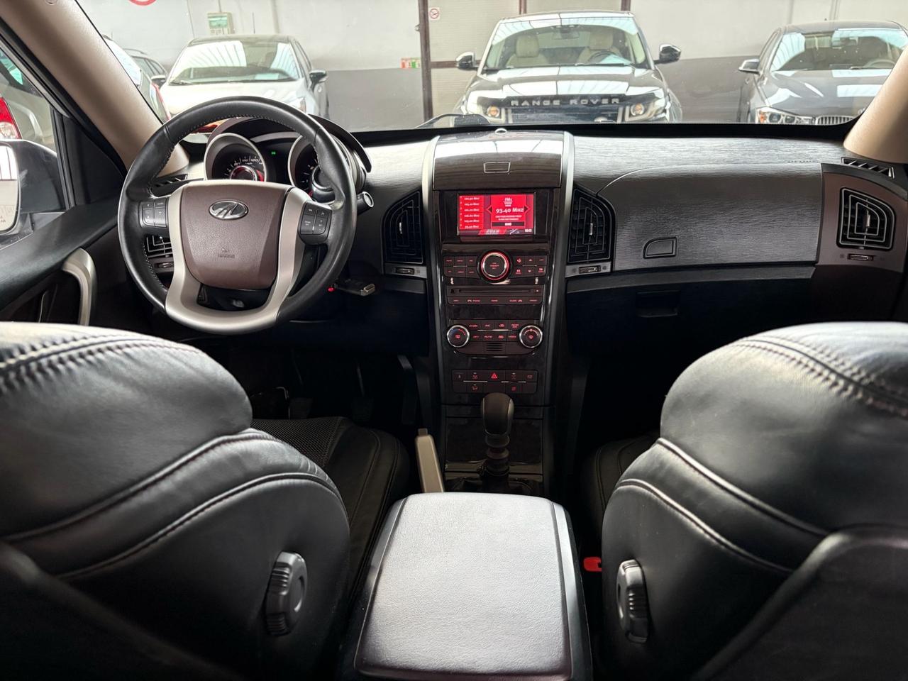 Mahindra XUV500 2.2 16V AWD W8