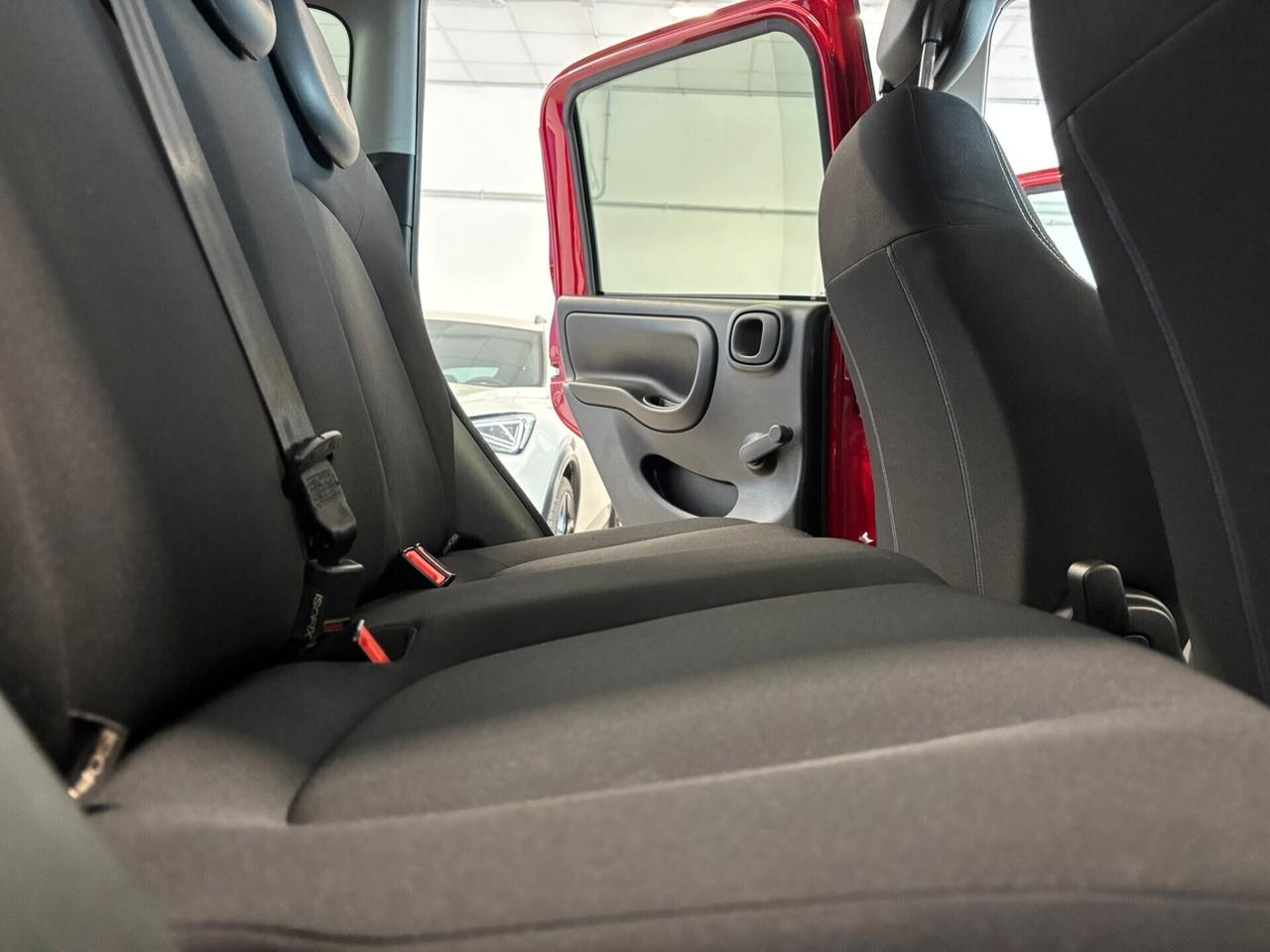 Fiat Panda CROSS 1.0 FireFly Hybrid SPOTICAR