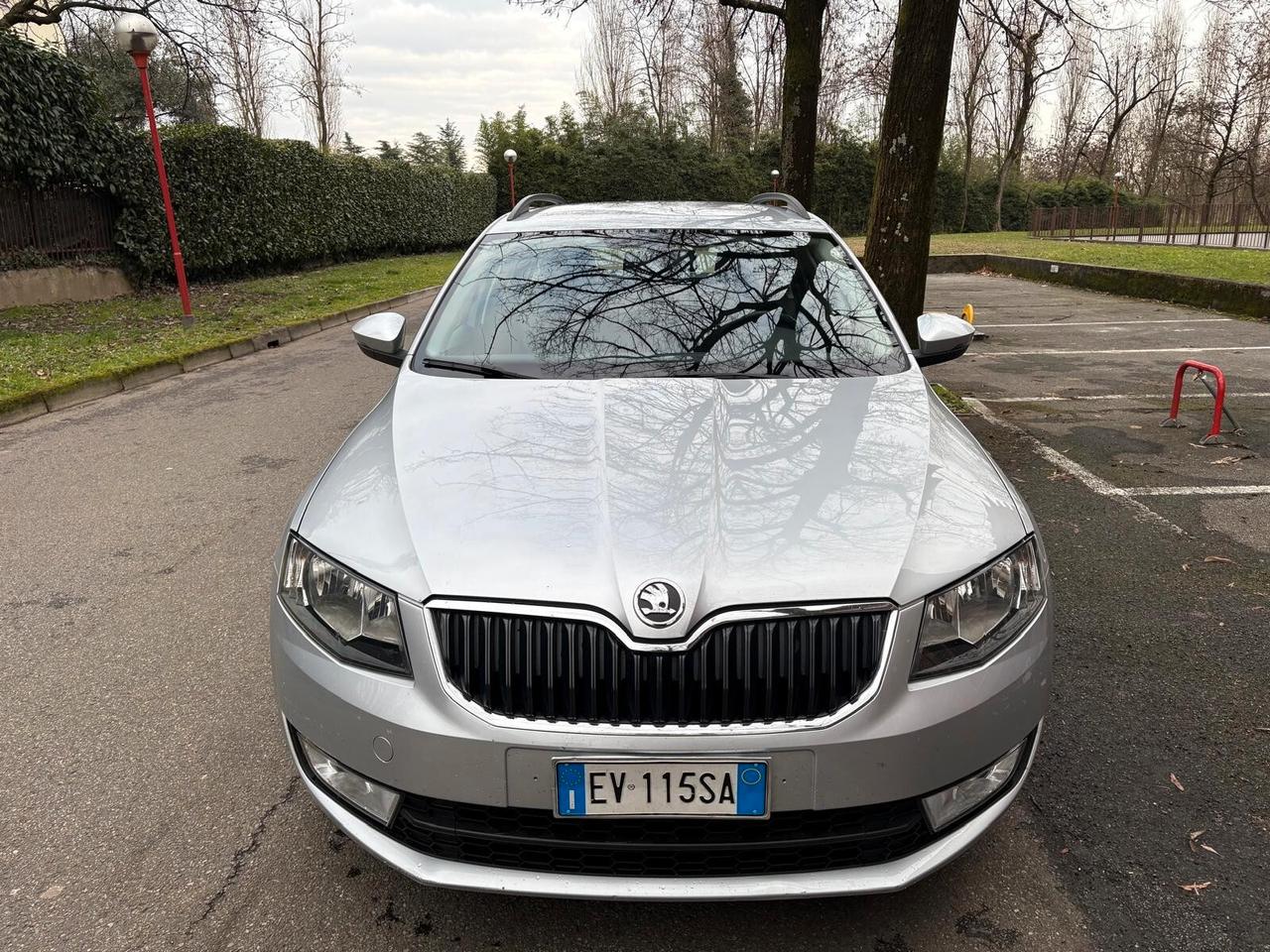 Skoda Octavia 1.6 TDI CR 105 CV DSG Wagon Elegance