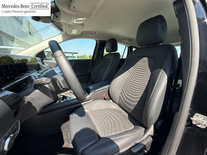 Mercedes-Benz GLA 180 D ADVANCED AUTO