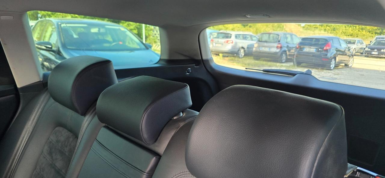 Volkswagen Passat 2.0 16V TDI 4mot. Var. Sportline