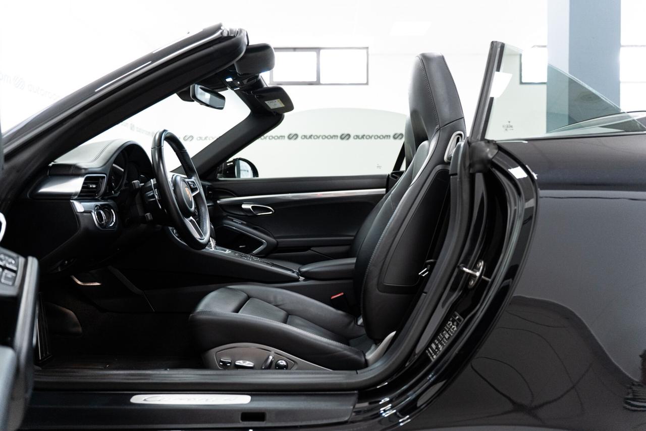 Porsche 911 3.0 Carrera 4 Cabriolet