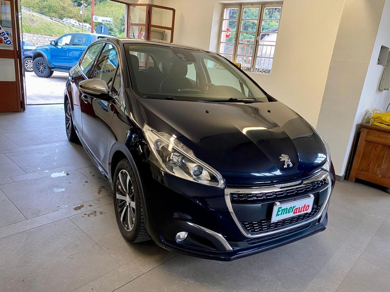 Peugeot 208 PureTech 82 5 p. Allure NAVI/CAMERA/NEOP