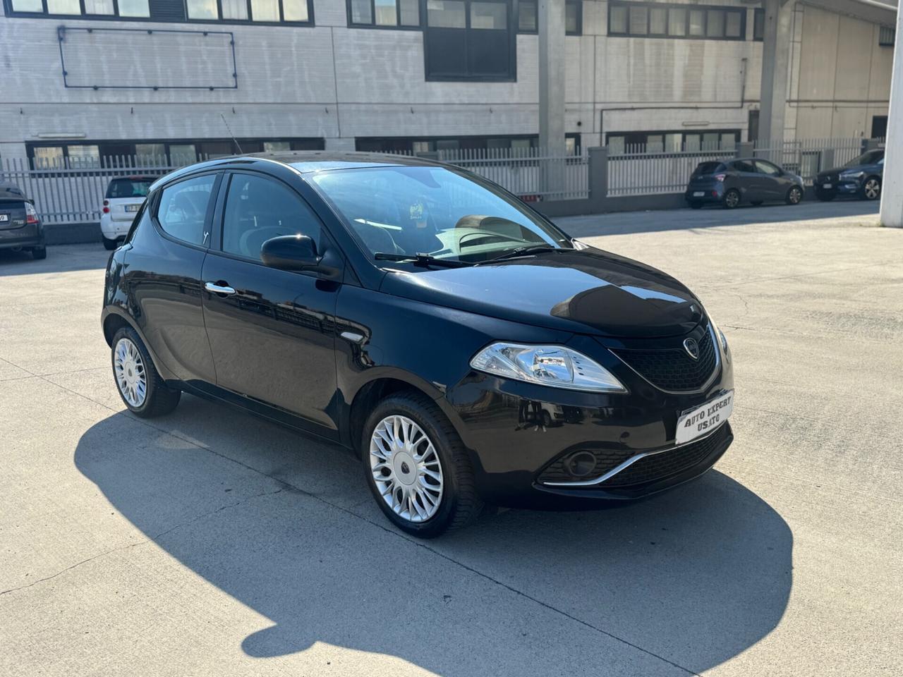 Lancia Ypsilon 1.2 69 CV 5 porte Platinum 2016