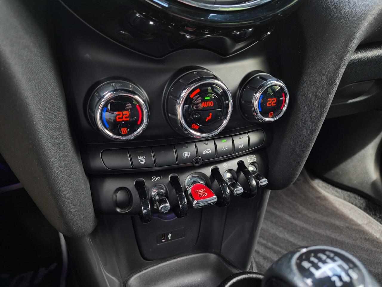 MINI Cooper D 1.5 *STORICO TAGLIANDI MINI* LED NAVI CLIMA AUTO