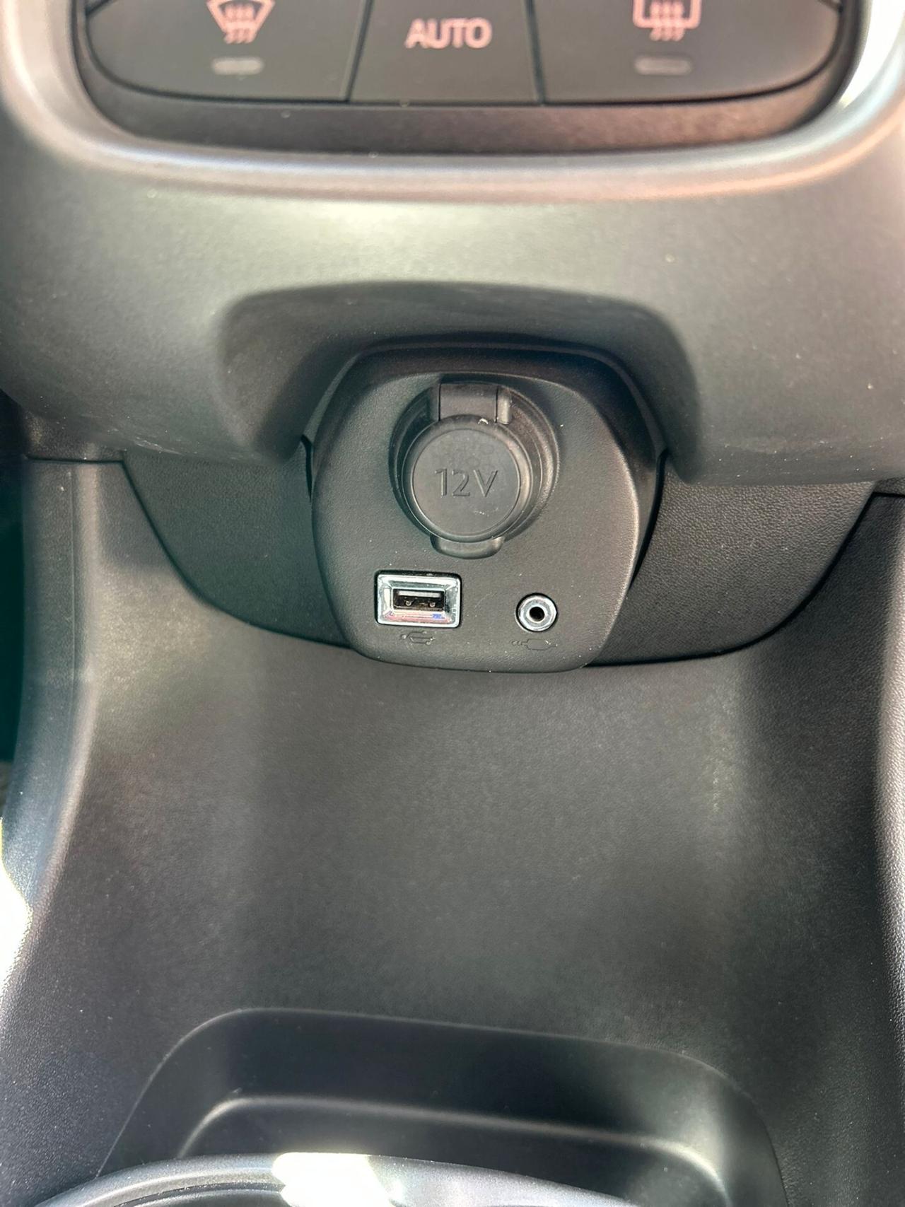 Toyota Aygo Connect 1.0 VVT-i 72 CV 5 porte x-clusiv
