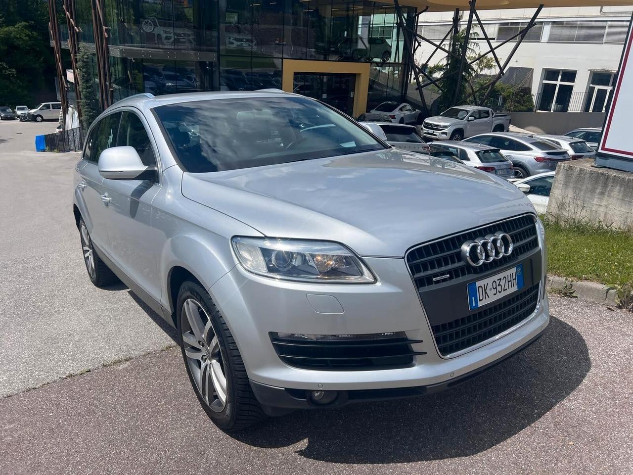Audi Q7 3.0 V6 TDI 233CV quattro tiptronic