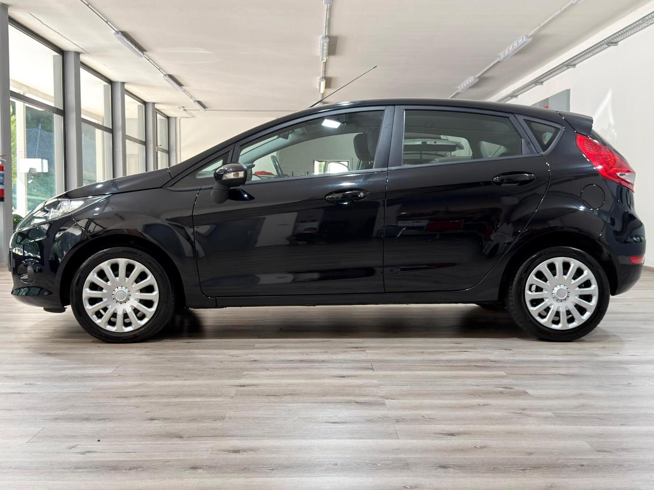 FORD FIESTA 1.2 BENZINA 60CV NEOPATENTATI 80.000km
