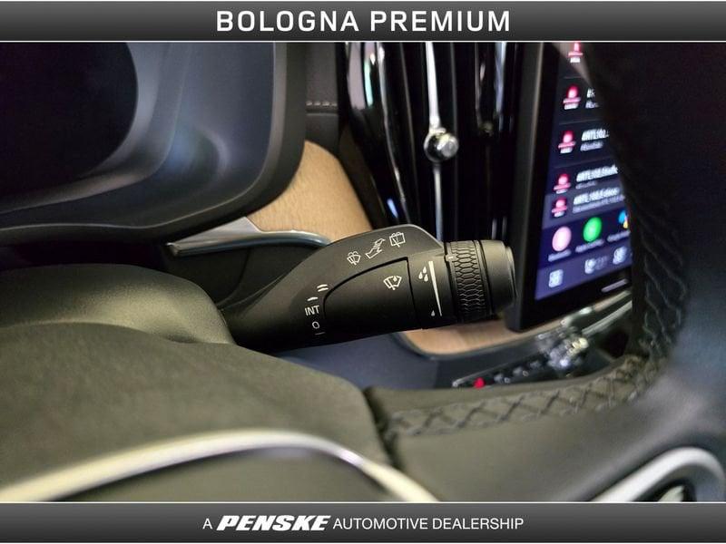 Volvo XC60 XC60 B5 AWD automatico Ultra Dark