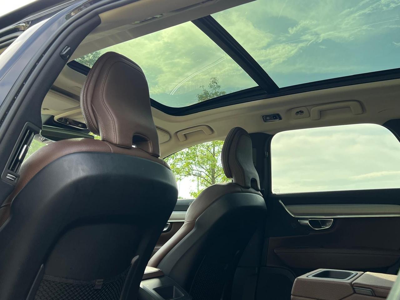 Volvo V90 D4 R-design