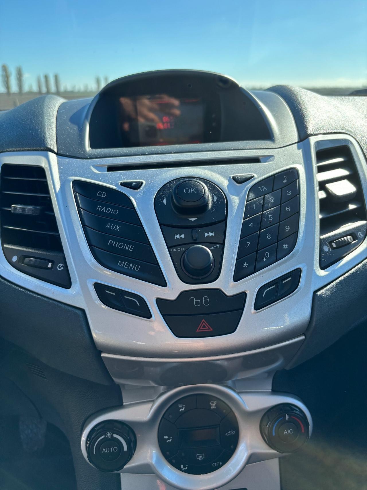 Ford Fiesta 1.4 96CV aut. 3 porte Titanium