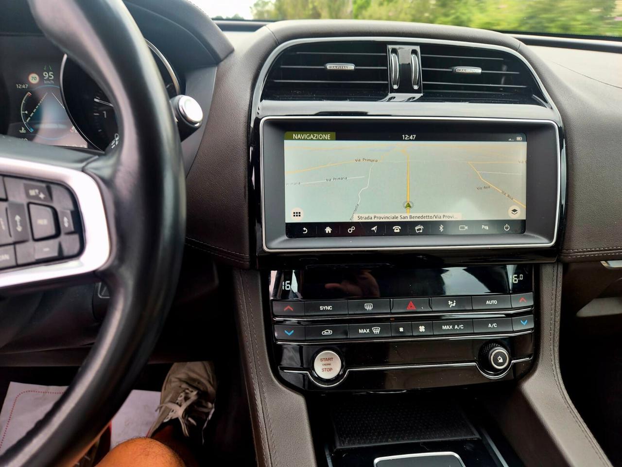Jaguar F-Pace 2.0 D 180 CV AWD automatica Prestige