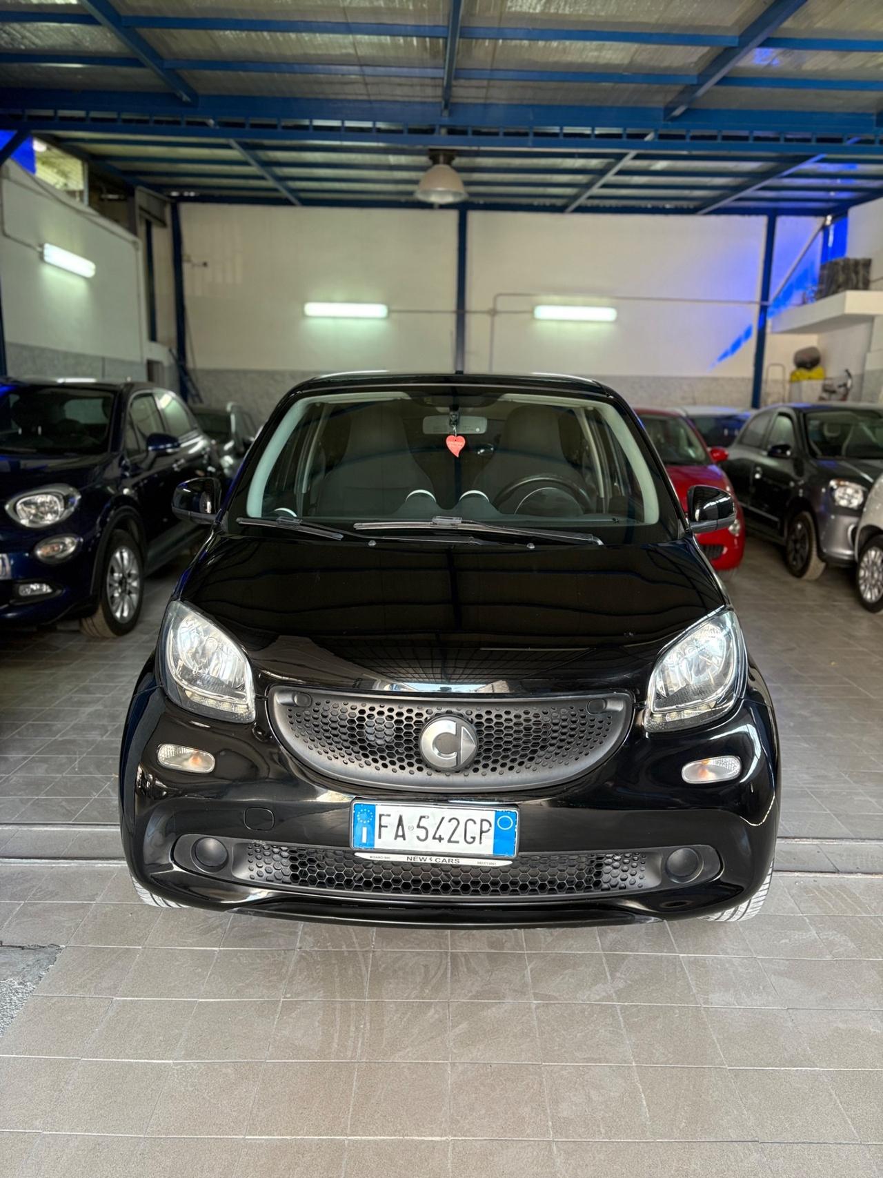 Smart ForFour Total Black 1.0 Benz