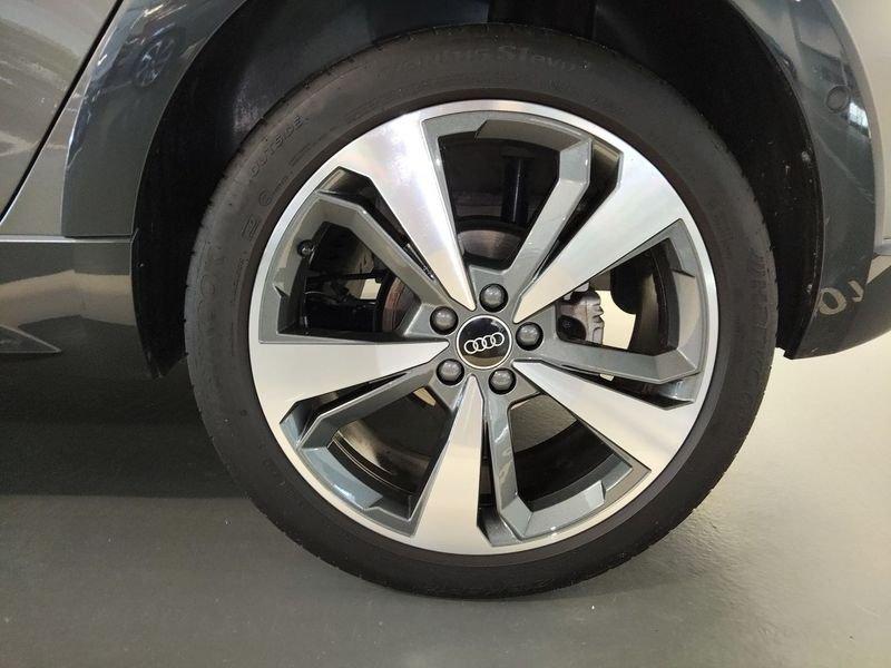 Audi A1 A1 citycarver 30 TFSI S tronic Identity Contrast