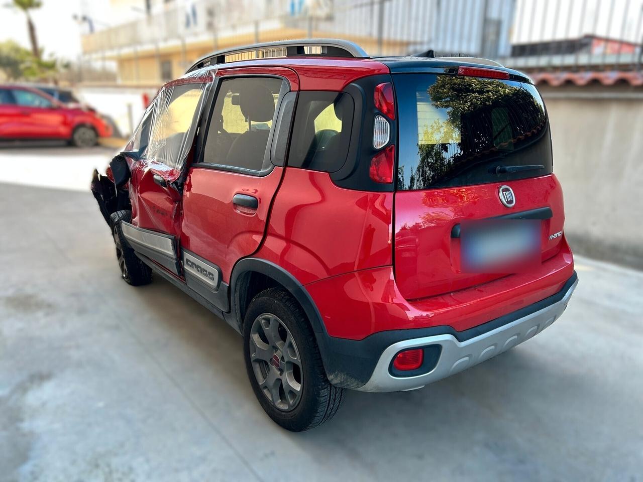 Fiat Panda 1.0 Hybrid Cross - 2022 Incidentata