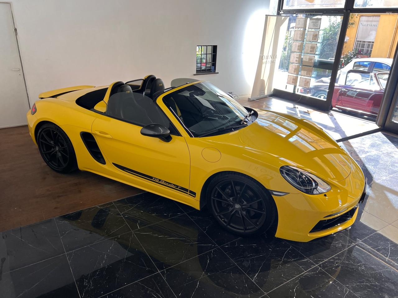 Porsche 718 Spyder Boxster 2.0 T - IVA ESPOSTA BOOK SERVICE