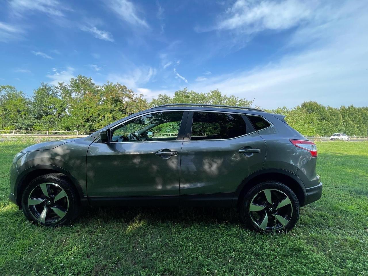 Nissan Qashqai 1.6 diesel, 4x4, anno 2017, 220.000 km!