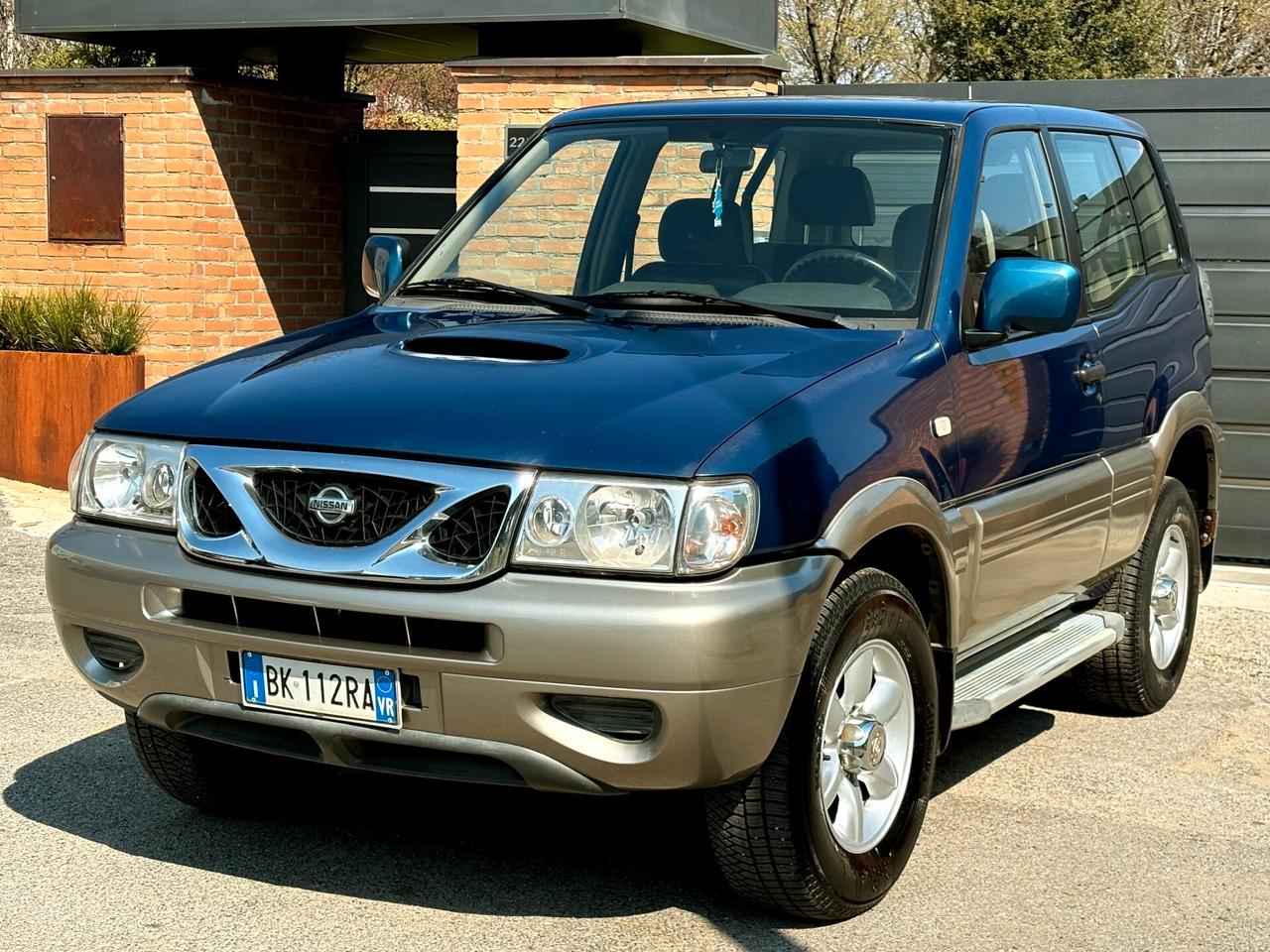 NISSAN TERRANO 2.7D 4x4 - 172000km -U.Propr-2000