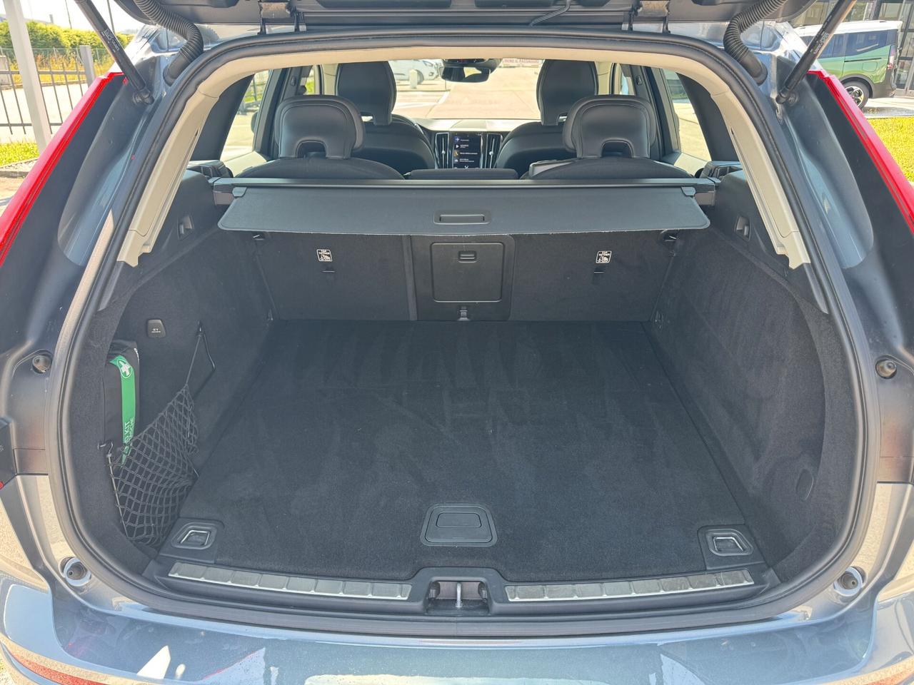 Volvo XC60 B4 AWD Diesel-Hybrid Momentum