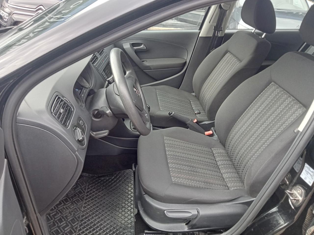 Volkswagen Polo SENZA BS PAGA