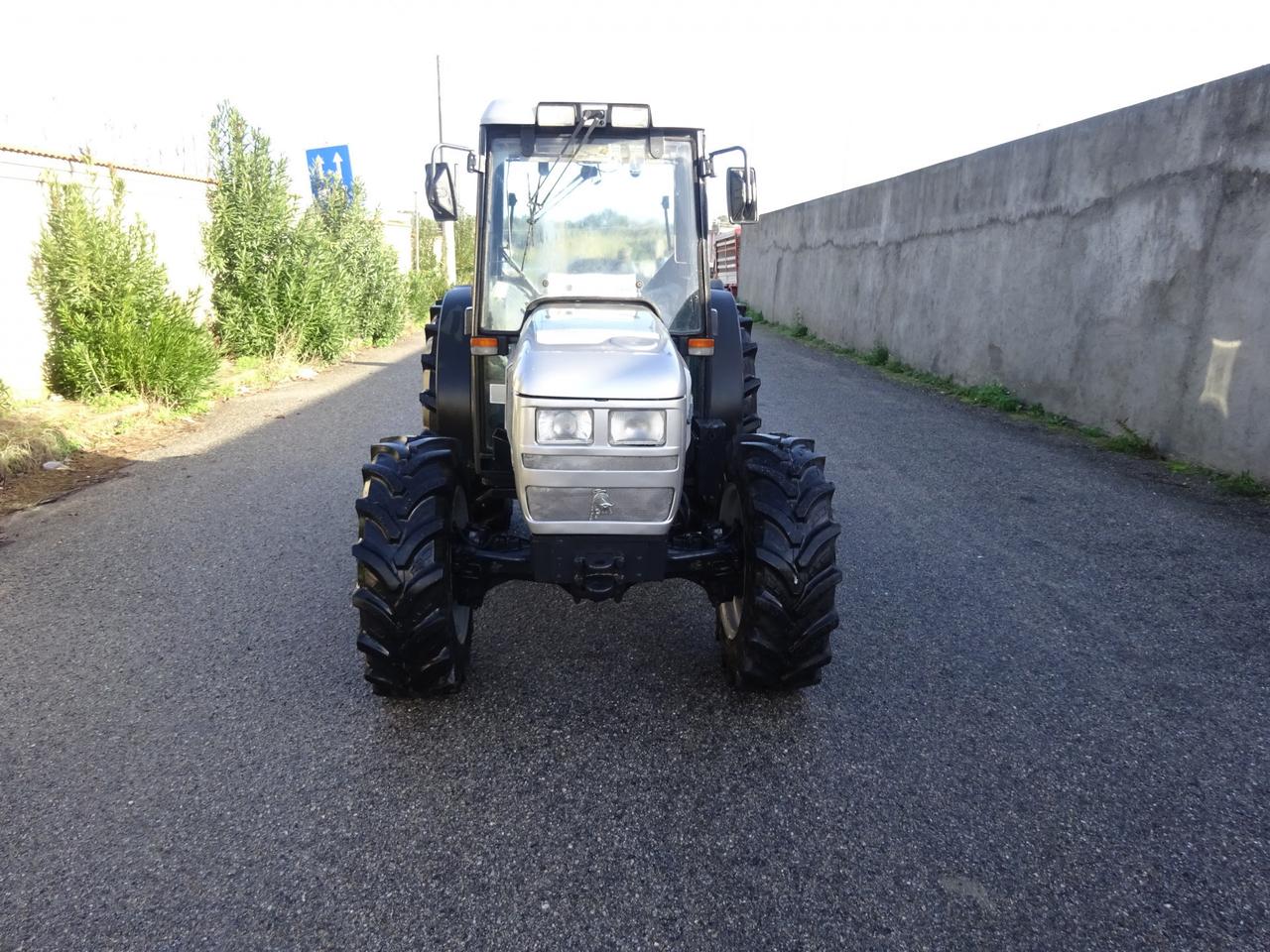 Lamborghini trattore agricolo frutteto 100 kv turbo