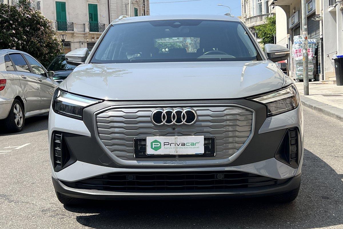 AUDI Q4 35 e-tron Business Advanced