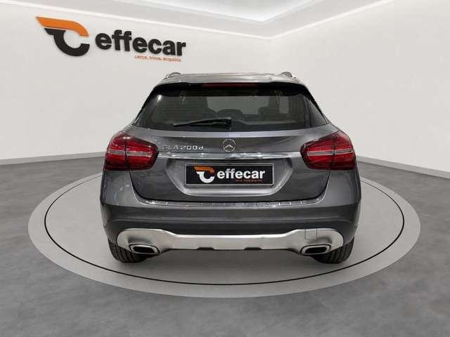 Mercedes-Benz GLA 200 d Automatic 4Matic Business