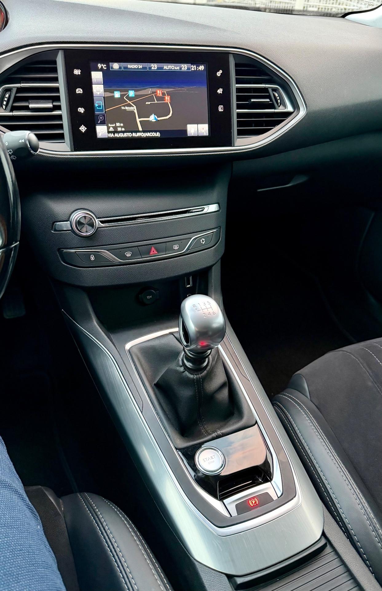 Peugeot 308 BlueHDi 150 S&S SW Allure