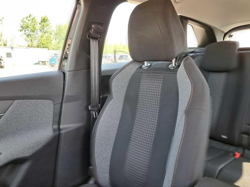 PEUGEOT 3008 BlueHDI 130 EAT8 S/S Active Business