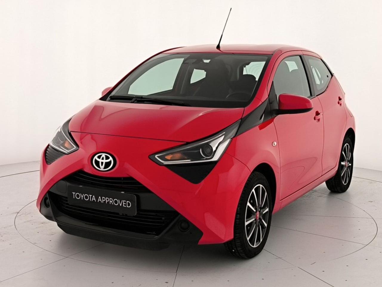 Toyota Aygo 5p 1.0 x-play 72cv