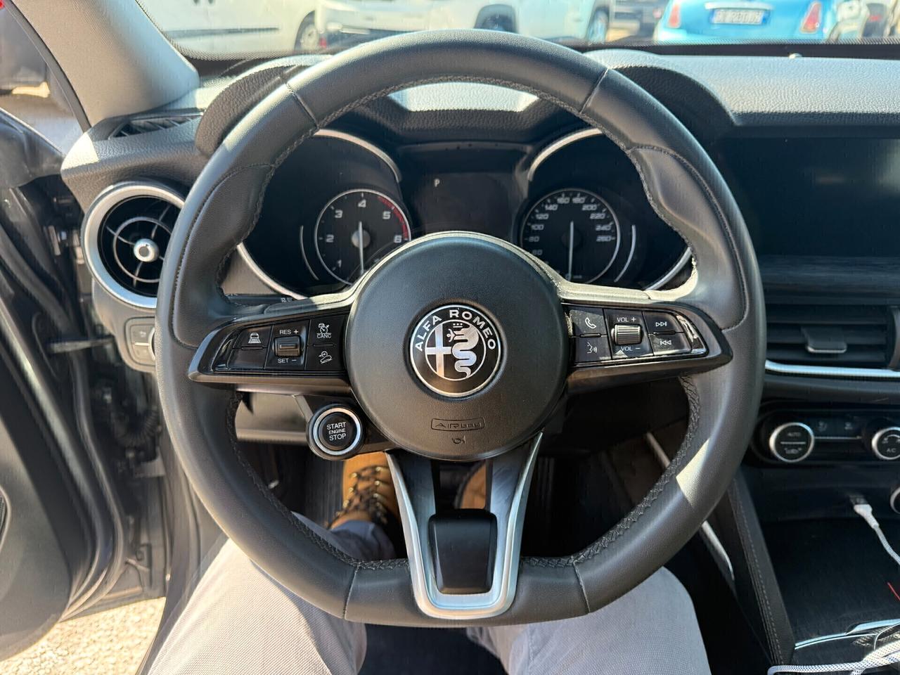 Alfa Romeo Stelvio 2.2 Turbodiesel 160 CV AT8 RWD Business